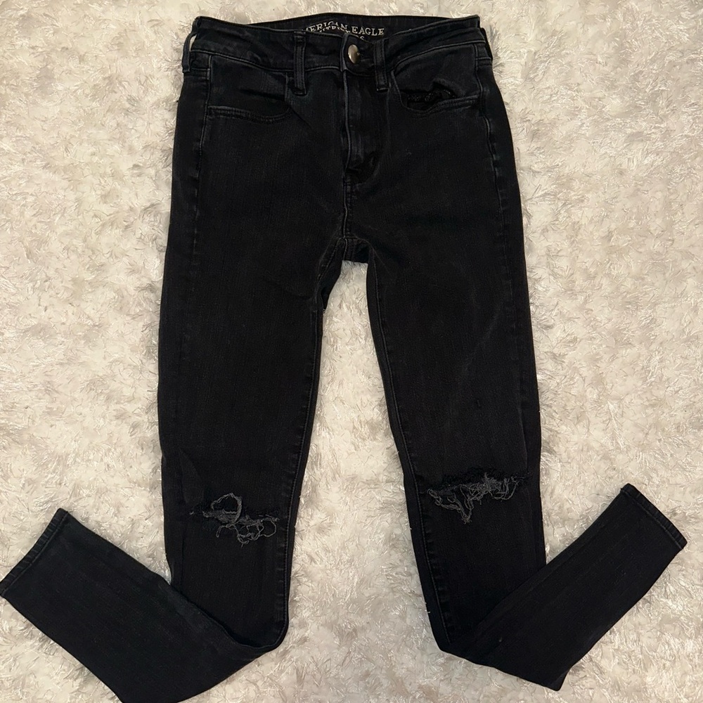 American Eagle Outfitters Women's Black Distressed Skinny Jeans